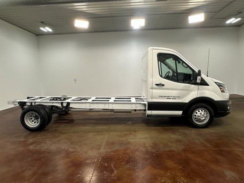 Used 2023 Ford Transit 350 DRW AWD image 24