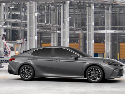 New 2026 Toyota Camry XLE AWD/4WD image 13
