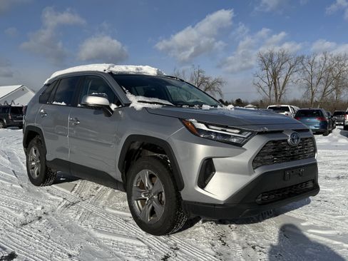 Used 2024 Toyota RAV4 LE image 11