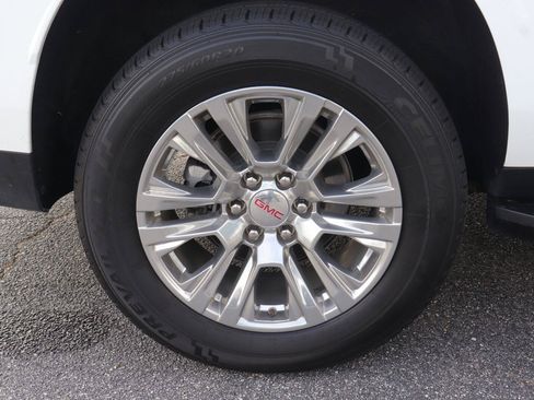 Used 2024 GMC Yukon XL Denali RWD image 46