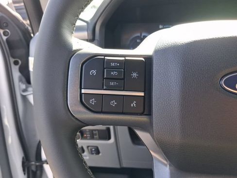 Used 2025 Ford F150 Lightning XLT AWD/4WD image 17