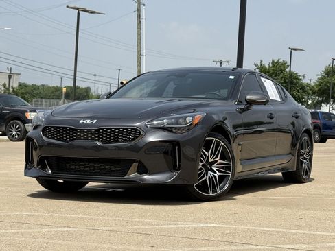 Used 2023 Kia Stinger GT2 RWD image 2
