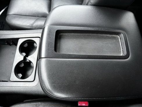 Used 2013 GMC Yukon XL SLT image 15