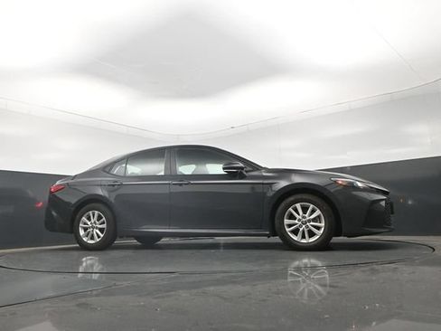 Used 2025 Toyota Camry Hybrid FWD image 28