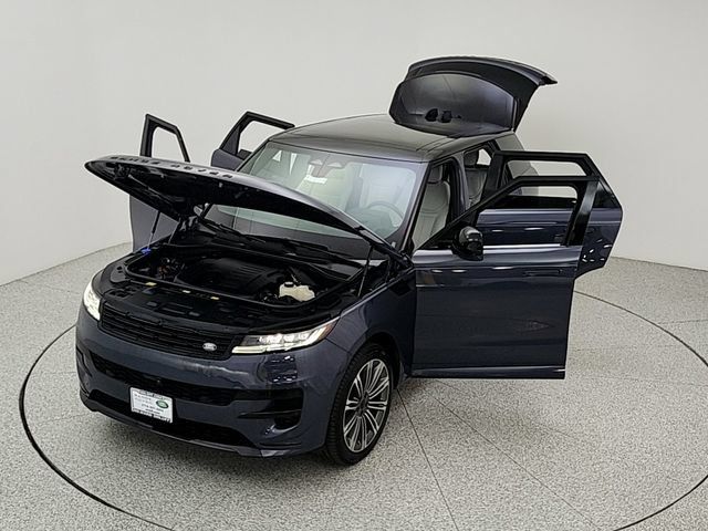 Certified 2026 Land Rover Range Rover Sport Dynamic SE AWD/4WD image 39