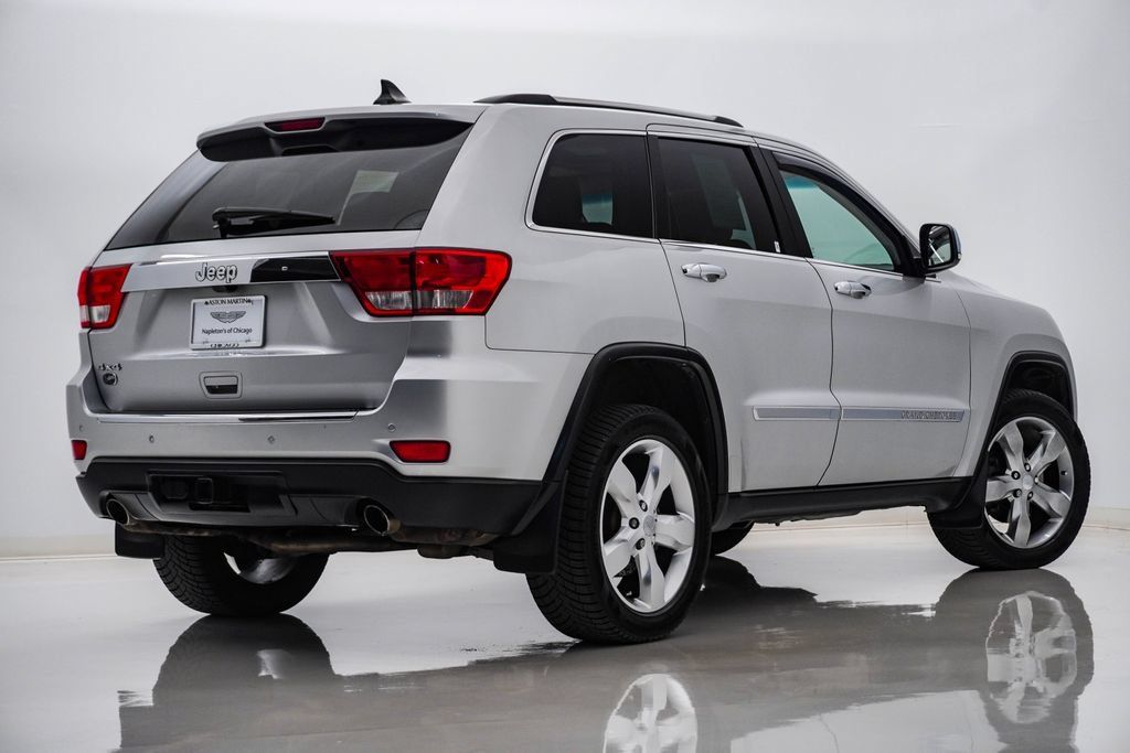 Used 2011 Jeep Grand Cherokee Overland AWD/4WD image 9