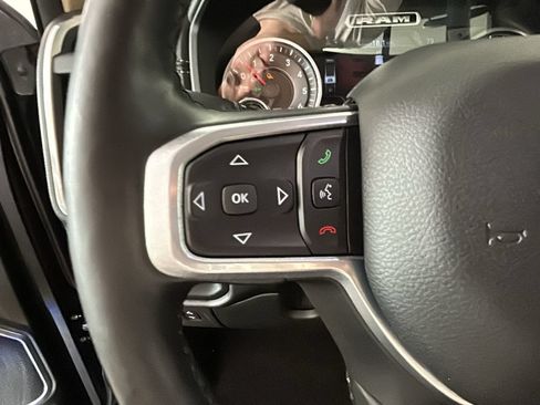 Used 2019 RAM 1500 Laramie AWD/4WD image 18