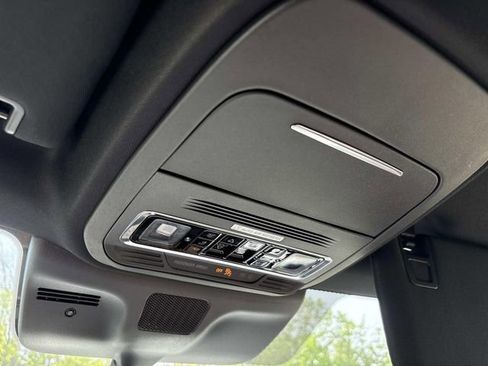 New 2026 Lincoln Navigator L Reserve AWD/4WD image 31