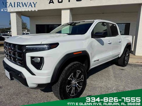 Used 2025 GMC Canyon AT4 w/ AT4 Premium Package AWD/4WD image 2
