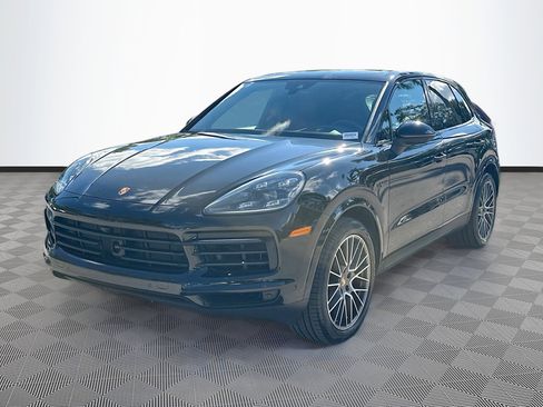 Used 2023 Porsche Cayenne image 3