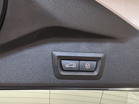 Used 2024 BMW X5 xDrive40i w/ M Sport Package AWD/4WD image 35