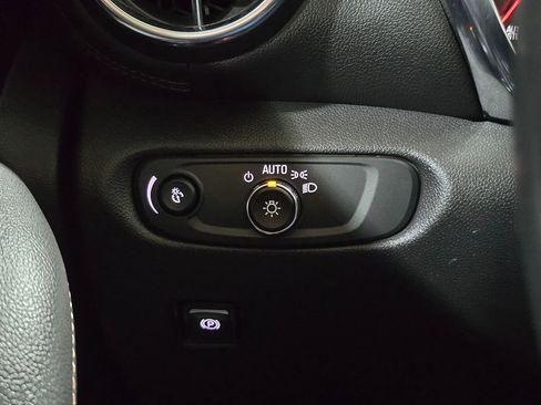 Used 2019 Chevrolet Blazer Premier w/ Sun and Wheels Package image 21