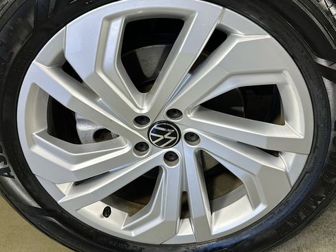 Used 2023 Volkswagen Atlas SE image 32