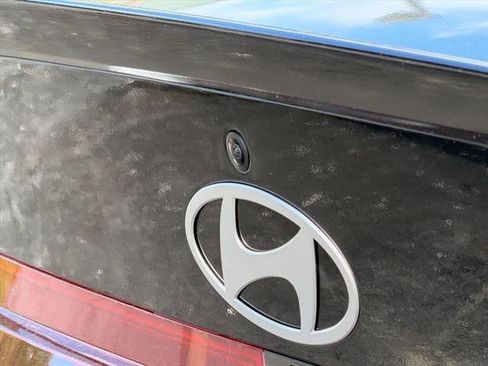 New 2026 Hyundai Elantra Sport FWD image 17