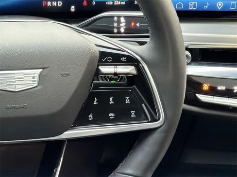 Certified 2024 Cadillac Lyriq Luxury image 10
