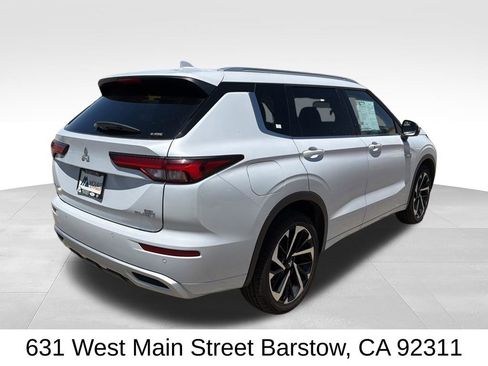 Used 2023 Mitsubishi Outlander SEL AWD/4WD image 4