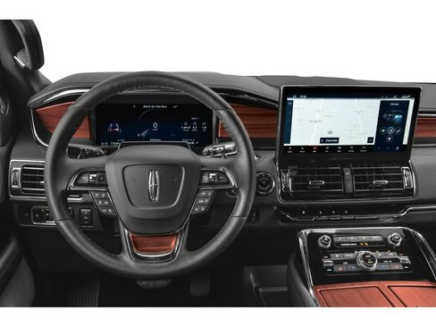 Used 2024 Lincoln Navigator Reserve w/ Monochromatic Package AWD/4WD image 4