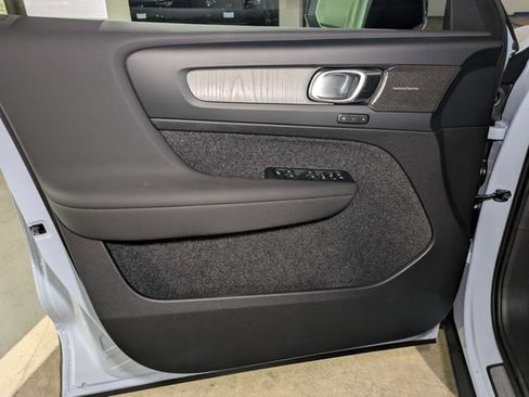 New 2026 Volvo XC40 B5 Ultra w/ Climate Package AWD/4WD image 11
