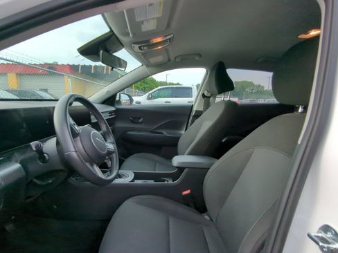 Used 2025 Hyundai Kona SEL AWD/4WD image 6