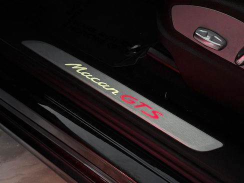 Used 2018 Porsche Macan GTS image 23