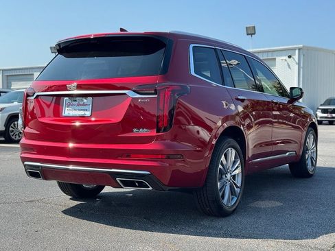Used 2023 Cadillac XT6 Premium Luxury w/ Technology Package FWD image 14