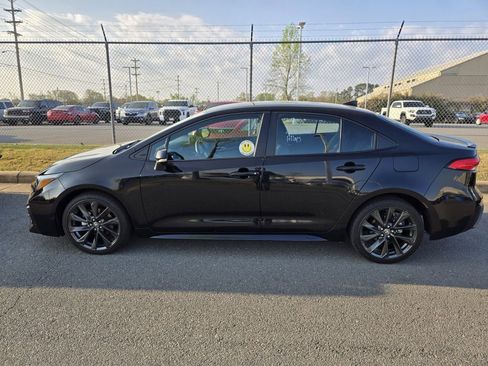 Used 2024 Toyota Corolla SE image 2