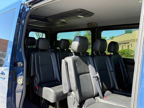 Used 2022 Mercedes-Benz Sprinter 2500 image 19