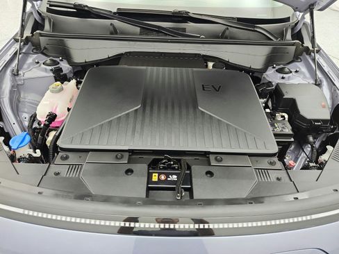 Used 2024 Hyundai Kona Limited FWD image 17