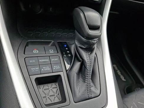 Used 2020 Toyota RAV4 XLE w/ All Weather Liner Package image 15