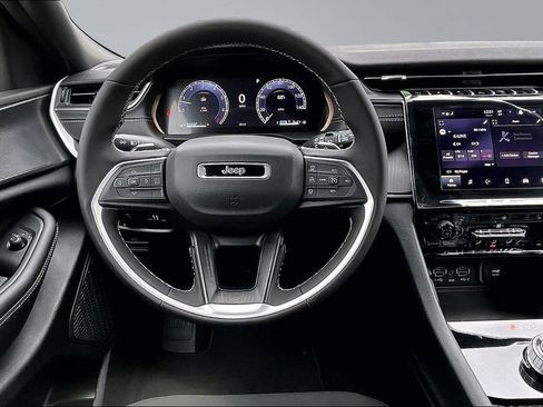 New 2026 Jeep Grand Cherokee L 4WD image 5