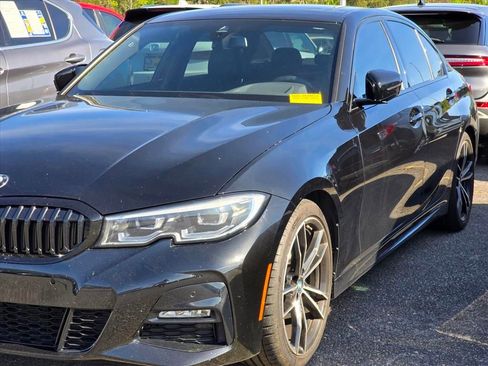 Used 2021 BMW 330i Sedan w/ M Sport Package image 13