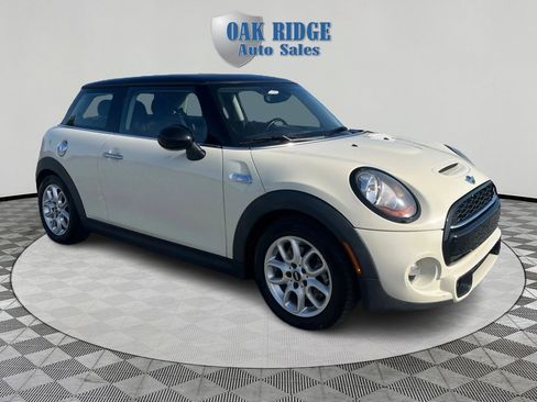 Used 2018 MINI Cooper S image 3