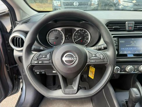 Used 2024 Nissan Versa S w/ S Plus Package image 5
