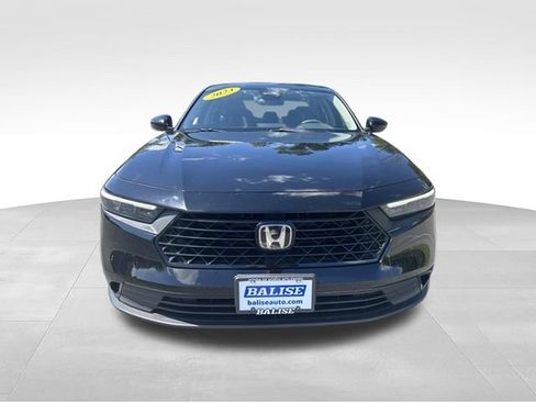 Used 2023 Honda Accord EX image 10
