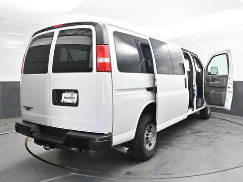 Used 2024 Chevrolet Express 3500 LS RWD image 51