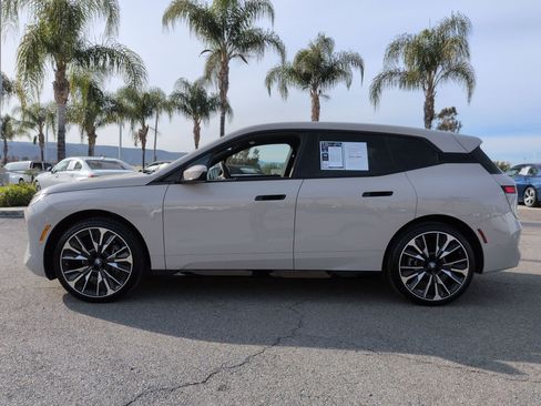 Used 2026 BMW iX xDrive45 image 7