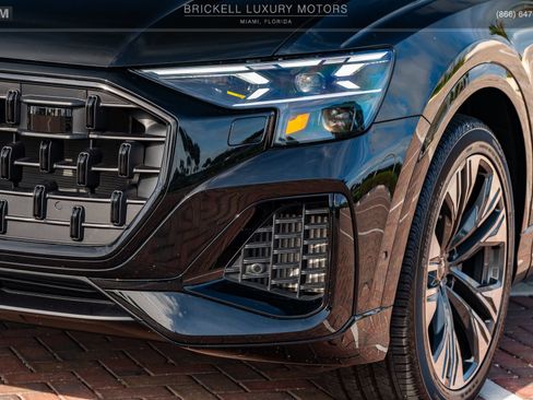 Used 2025 Audi Q8 Prestige image 56