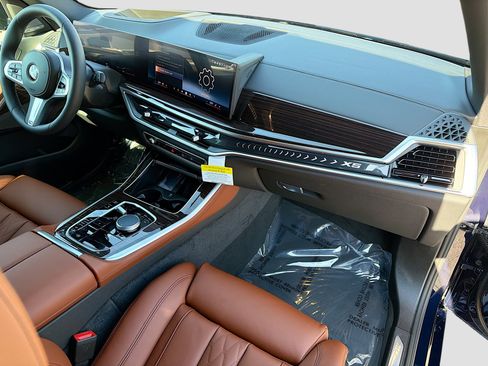 New 2026 BMW X5 xDrive40i w/ M Sport Package image 14