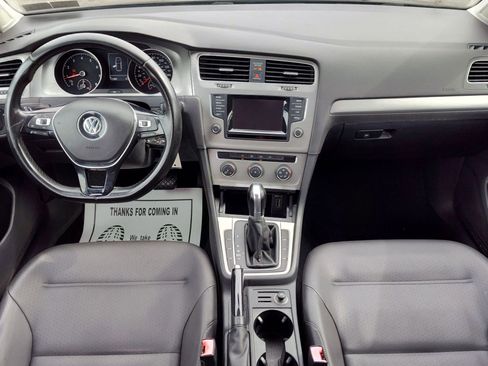 Used 2015 Volkswagen Golf S FWD image 11