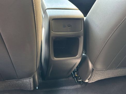 Used 2025 Chevrolet Trax LT FWD image 22