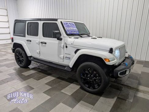 Used 2023 Jeep Wrangler Unlimited Sahara w/ Cold Weather Group image 5
