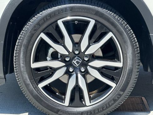 Used 2019 Honda Pilot Touring image 29
