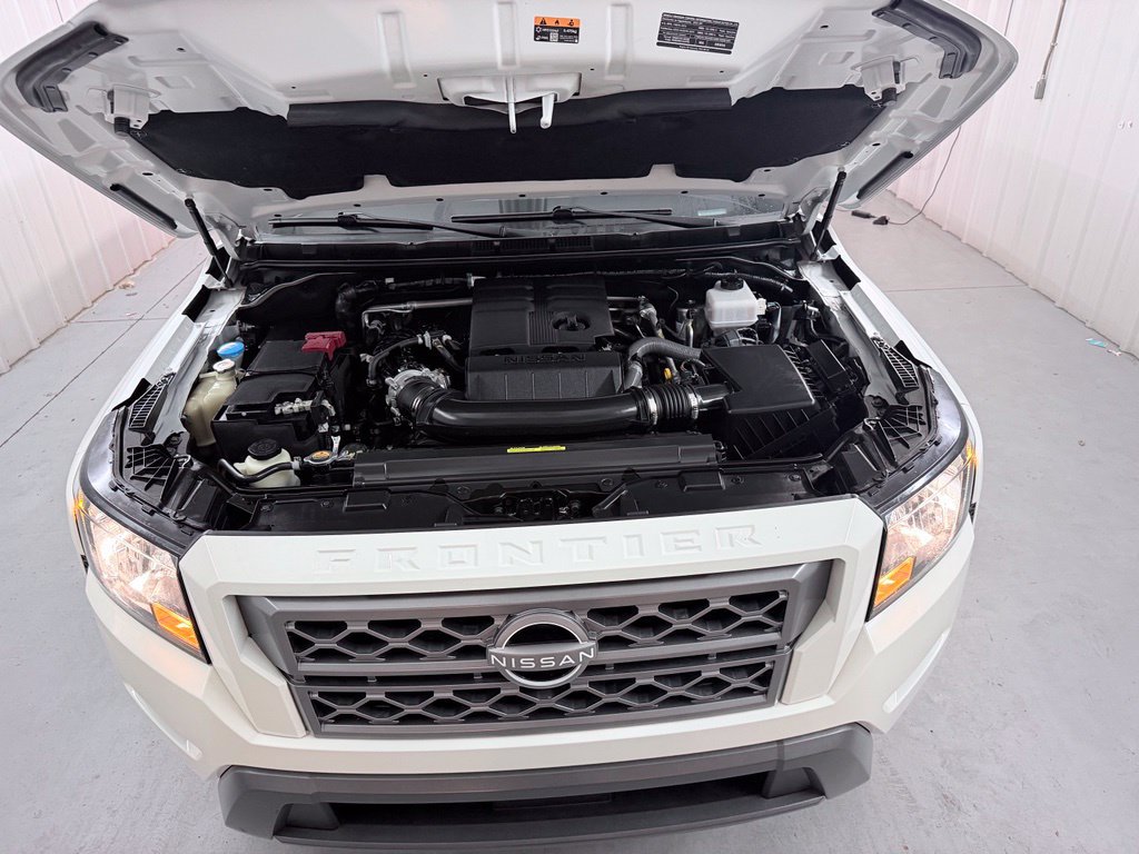 Used 2024 Nissan Frontier SV w/ Technology Package RWD image 37