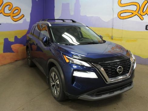 Used 2021 Nissan Rogue SV AWD/4WD image 2