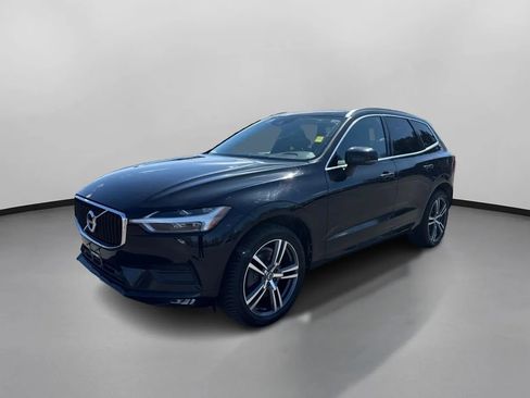 Used 2021 Volvo XC60 T6 Momentum image 2