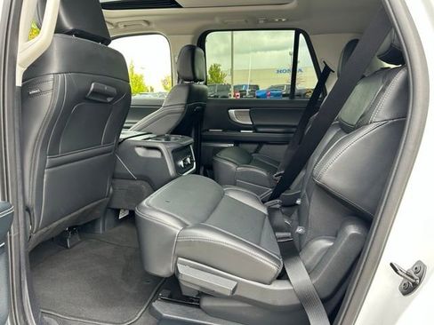 Used 2025 Ford Expedition Max Platinum AWD/4WD image 24