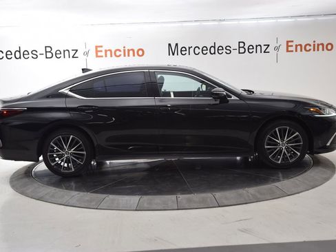 Used 2023 Lexus ES 350 w/ Premium Package image 7