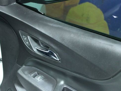 Used 2019 Chevrolet Equinox LT image 10