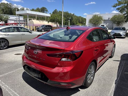 Used 2020 Hyundai Elantra Value Edition FWD image 2