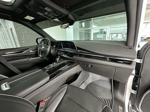 Used 2023 Cadillac Escalade Sport w/ LPO, ONYX Package AWD/4WD image 30